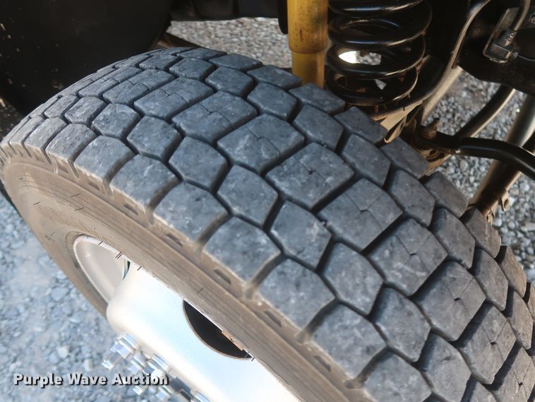 image for item HJ9408 2011 Ford F450 Super Duty XL  flatbed truck