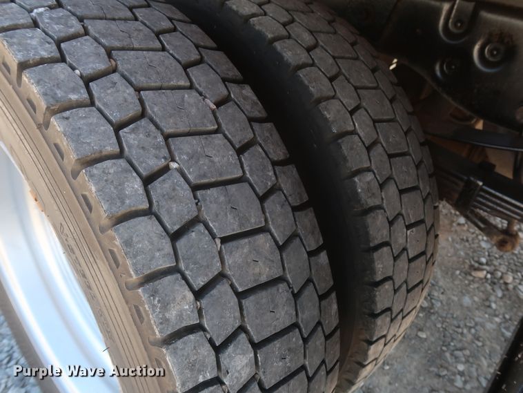 image for item HJ9408 2011 Ford F450 Super Duty XL  flatbed truck