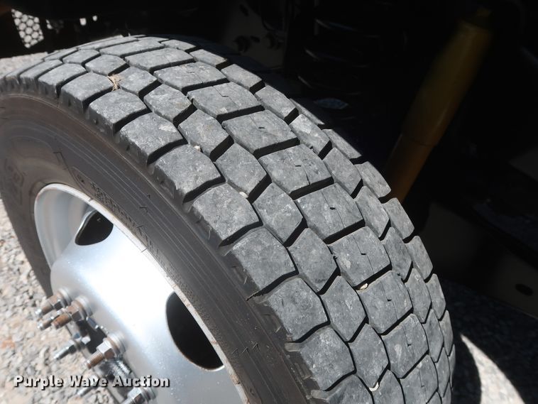 image for item HJ9408 2011 Ford F450 Super Duty XL  flatbed truck