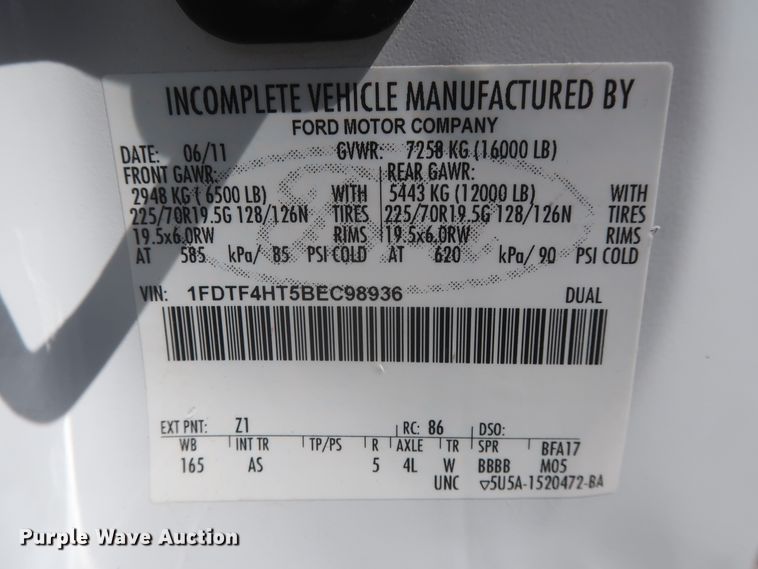 image for item HJ9408 2011 Ford F450 Super Duty XL  flatbed truck