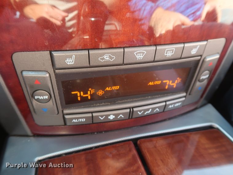 image for item HJ9428 2007 Cadillac XLR convertible