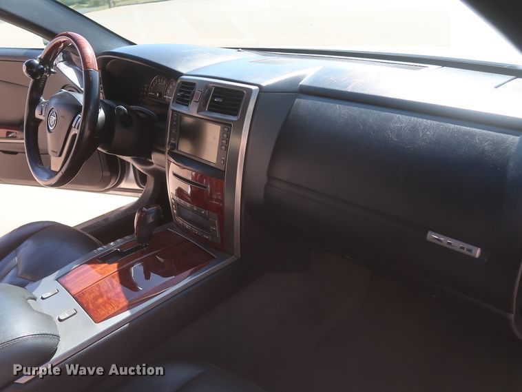 image for item HJ9428 2007 Cadillac XLR convertible