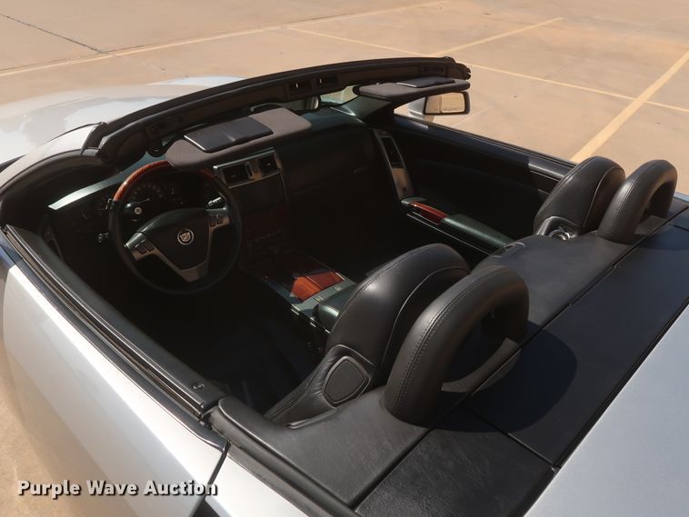 image for item HJ9428 2007 Cadillac XLR convertible