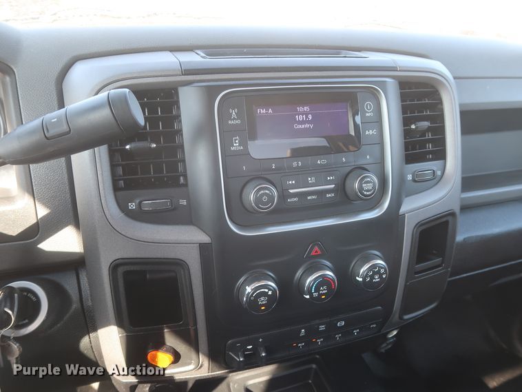 image for item HJ9471 2015 Dodge Ram 4500HD  utility truck