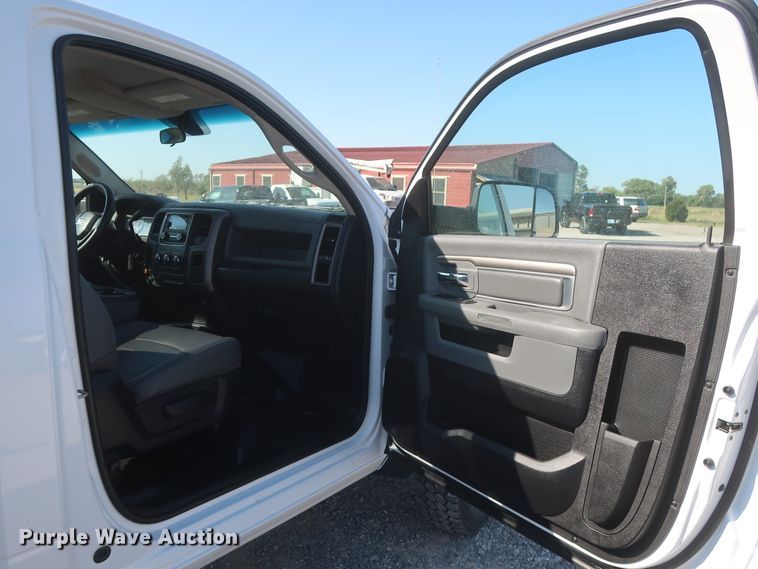 image for item HJ9471 2015 Dodge Ram 4500HD  utility truck