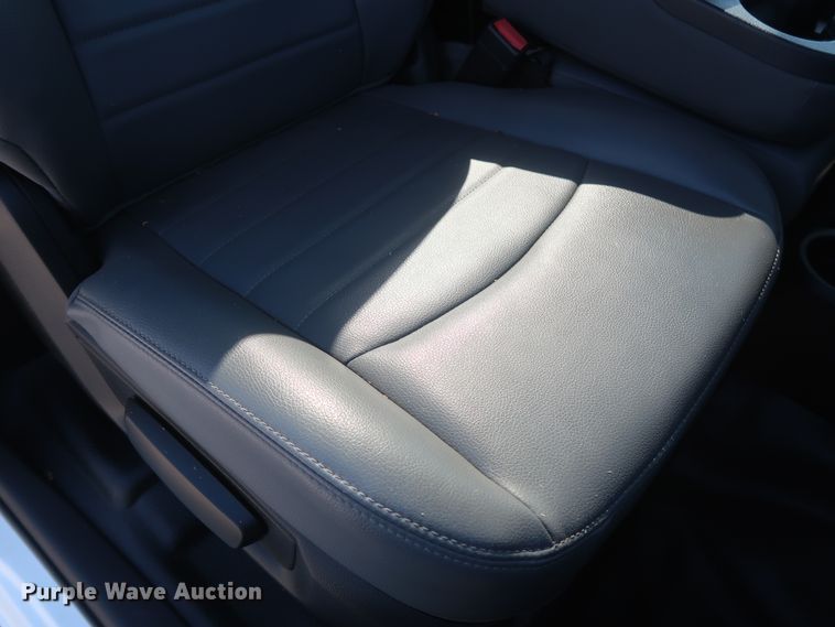 image for item HJ9471 2015 Dodge Ram 4500HD  utility truck