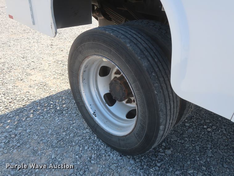 image for item HJ9471 2015 Dodge Ram 4500HD  utility truck