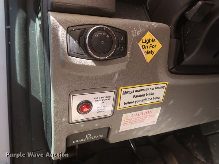 image for item HJ9473 2018 Ford F550 Super Duty XL  utility truck