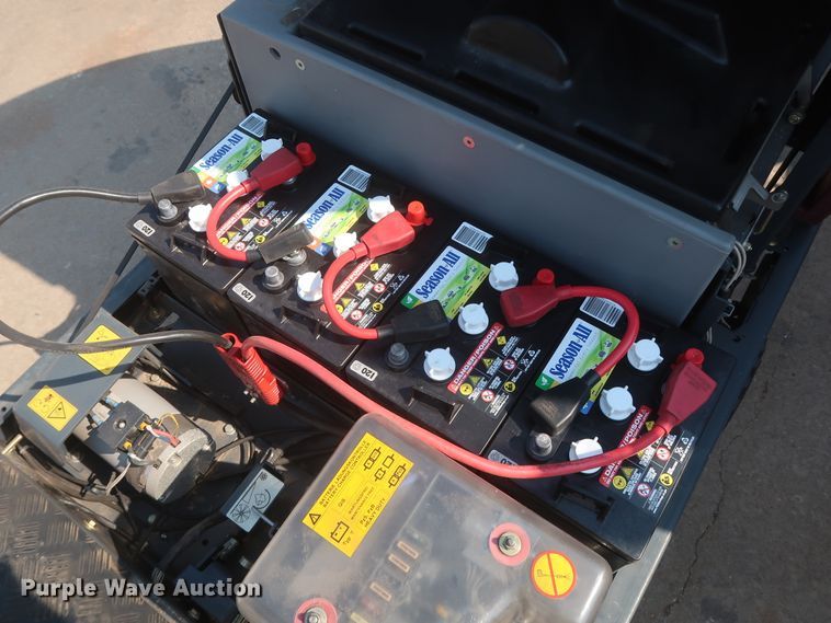 image for item HJ9479 Minuteman Kleen Sweep 47R sweeper