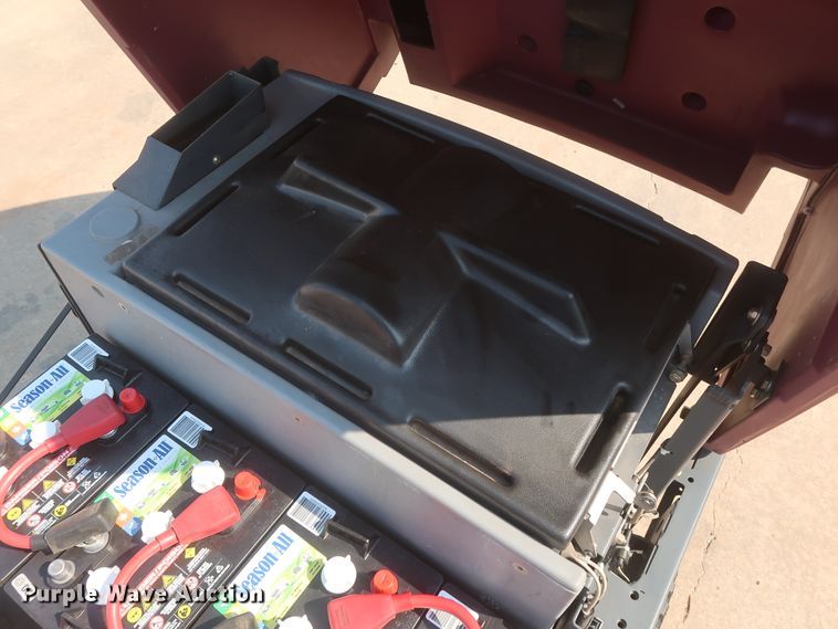 image for item HJ9479 Minuteman Kleen Sweep 47R sweeper