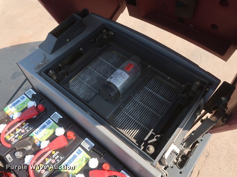 image for item HJ9479 Minuteman Kleen Sweep 47R sweeper