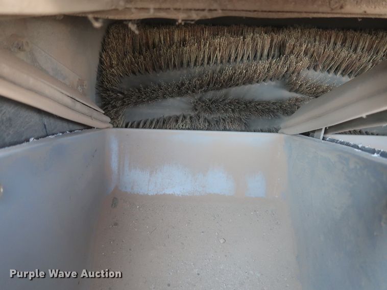 image for item HJ9479 Minuteman Kleen Sweep 47R sweeper