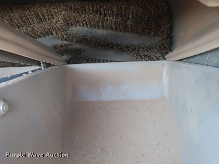 image for item HJ9479 Minuteman Kleen Sweep 47R sweeper