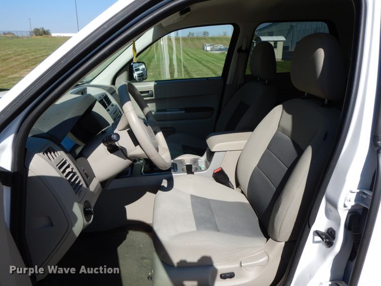 image for item HJ9744 2008 Ford Escape XLT  SUV