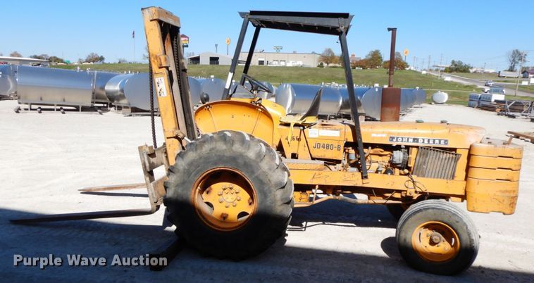 image for item HJ9749 1978 John Deere 480B  forklift