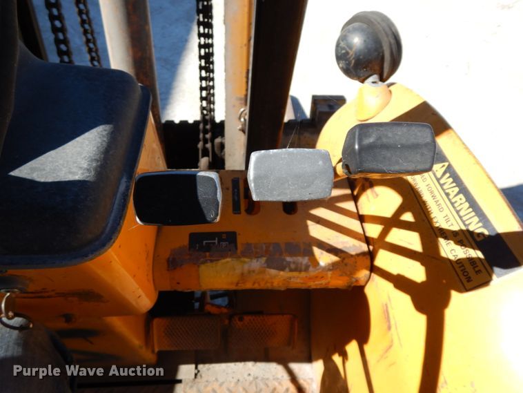 image for item HJ9749 1978 John Deere 480B  forklift