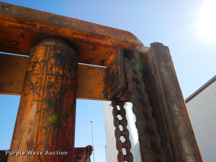 image for item HJ9749 1978 John Deere 480B  forklift