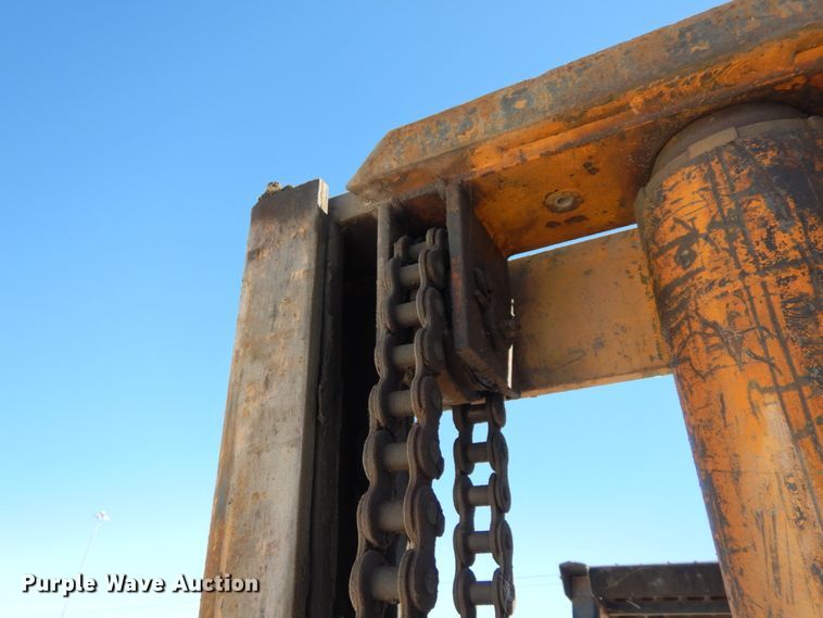 image for item HJ9749 1978 John Deere 480B  forklift