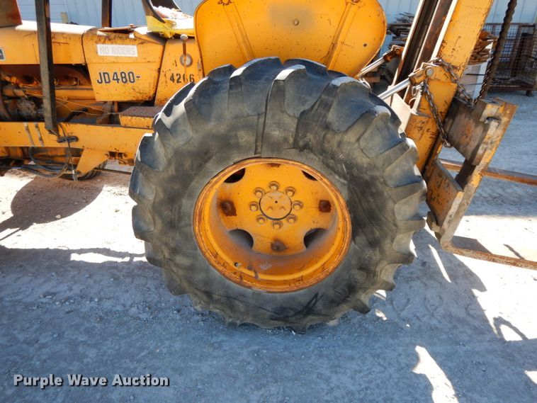 image for item HJ9749 1978 John Deere 480B  forklift