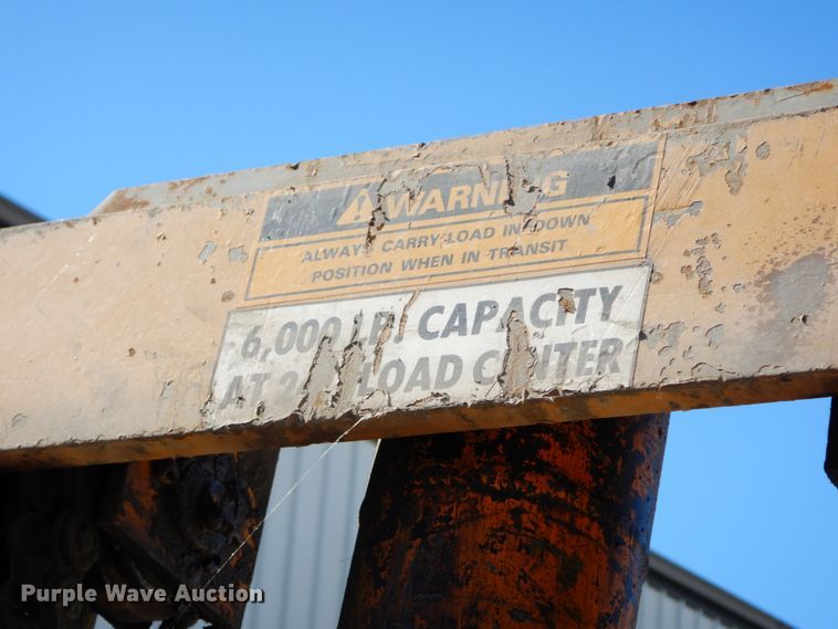 image for item HJ9749 1978 John Deere 480B  forklift