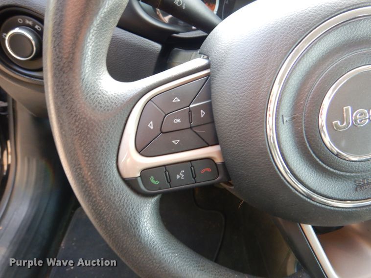 image for item HK9517 2017 Jeep Renegade Sport  SUV