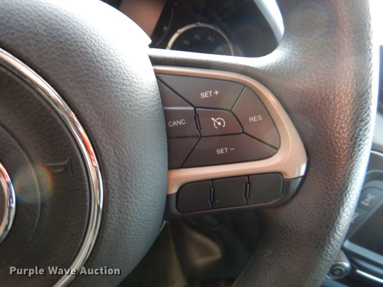 image for item HK9517 2017 Jeep Renegade Sport  SUV