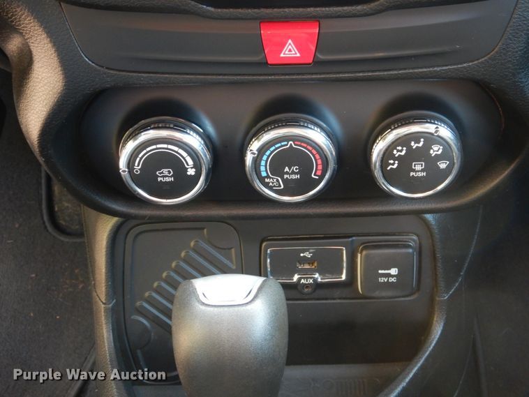 image for item HK9517 2017 Jeep Renegade Sport  SUV