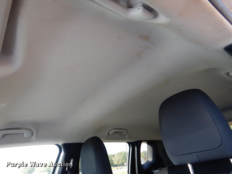 image for item HK9517 2017 Jeep Renegade Sport  SUV