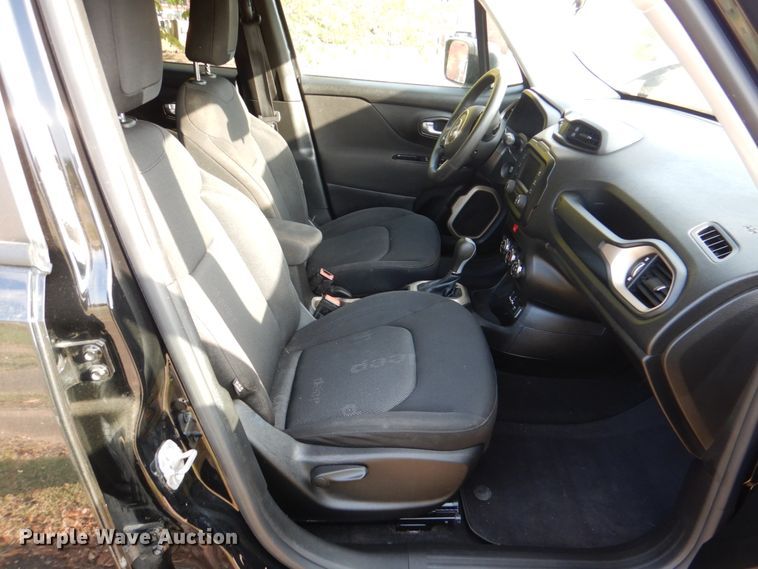 image for item HK9517 2017 Jeep Renegade Sport  SUV