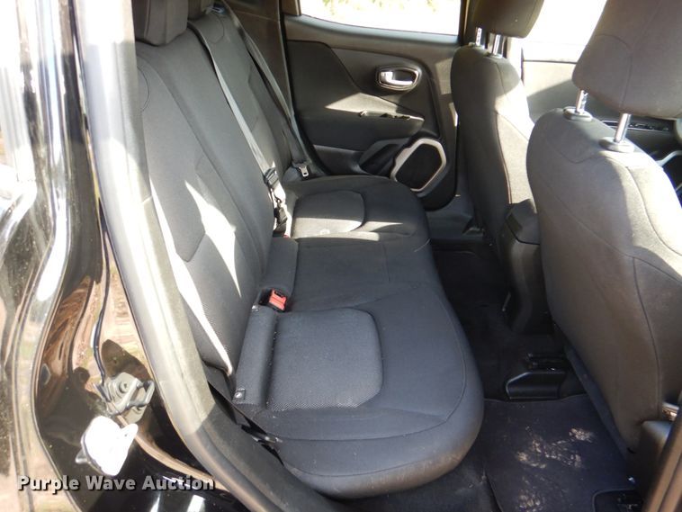 image for item HK9517 2017 Jeep Renegade Sport  SUV