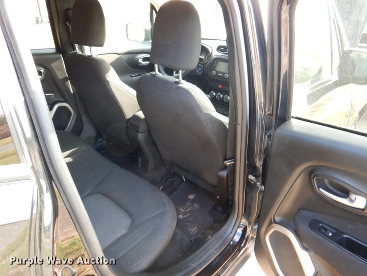 image for item HK9517 2017 Jeep Renegade Sport  SUV