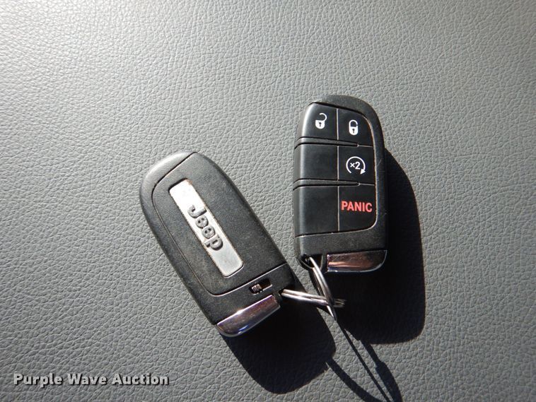 image for item HK9517 2017 Jeep Renegade Sport  SUV