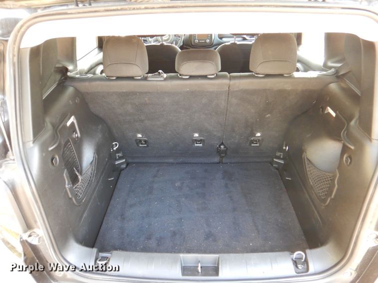 image for item HK9517 2017 Jeep Renegade Sport  SUV