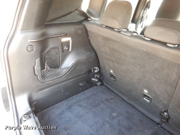 image for item HK9517 2017 Jeep Renegade Sport  SUV