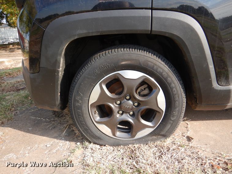 image for item HK9517 2017 Jeep Renegade Sport  SUV