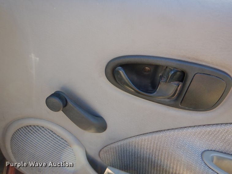 image for item HK9525 1999 Saturn SC SC1