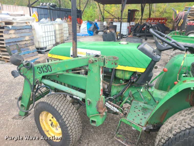 image for item HM9285 1989 John Deere 770  tractor