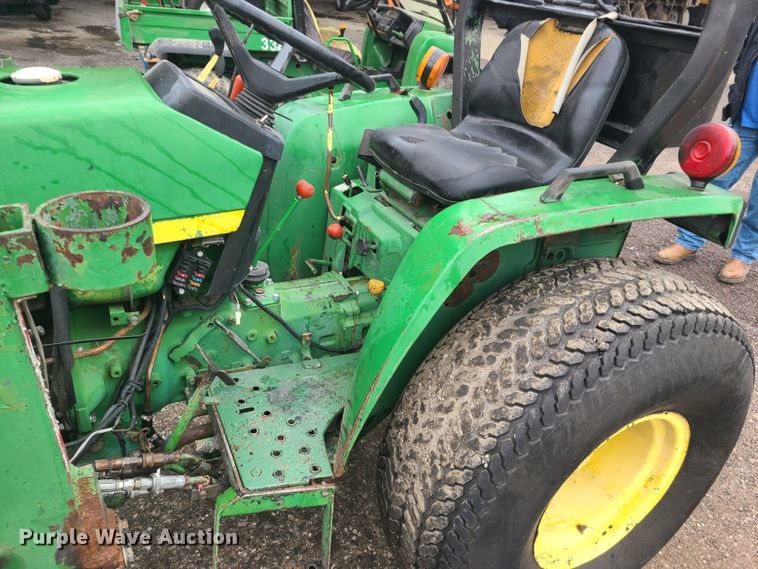 image for item HM9285 1989 John Deere 770  tractor