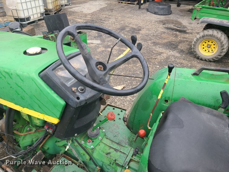 image for item HM9285 1989 John Deere 770  tractor