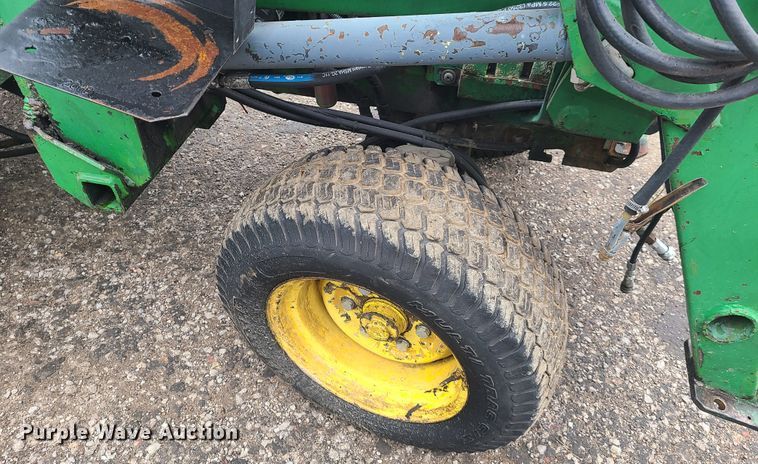 image for item HM9285 1989 John Deere 770  tractor