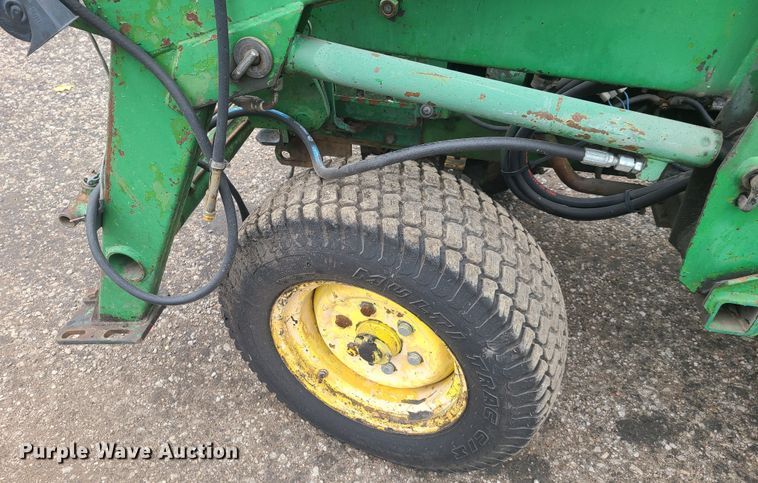 image for item HM9285 1989 John Deere 770  tractor