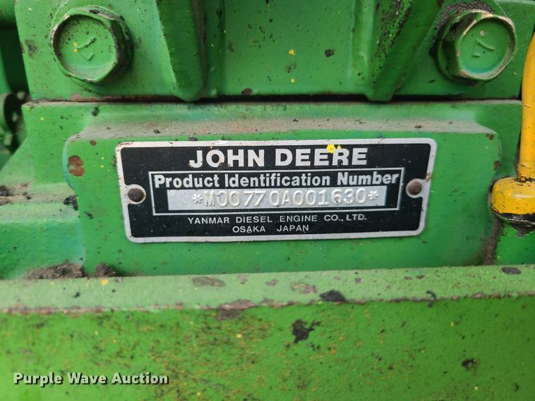 image for item HM9285 1989 John Deere 770  tractor