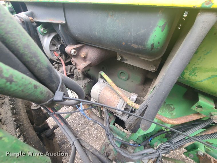 image for item HM9285 1989 John Deere 770  tractor