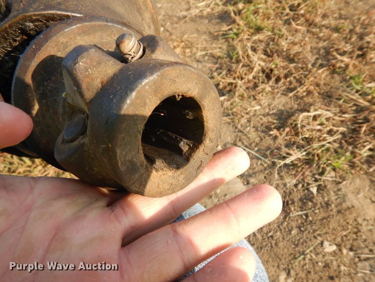 image for item HN9356 Bush Hog 3126 rotary mower