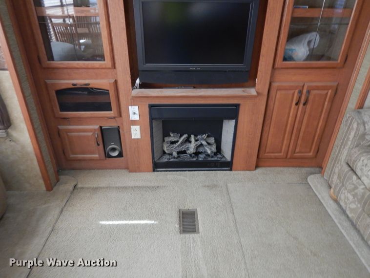 image for item HN9358 2008 Forest River Sandpiper  camper