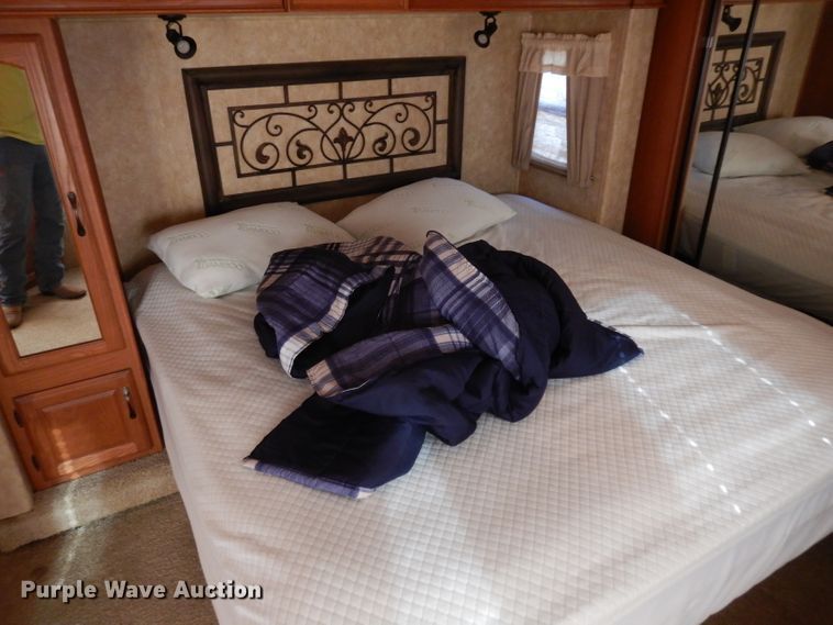 image for item HN9358 2008 Forest River Sandpiper  camper