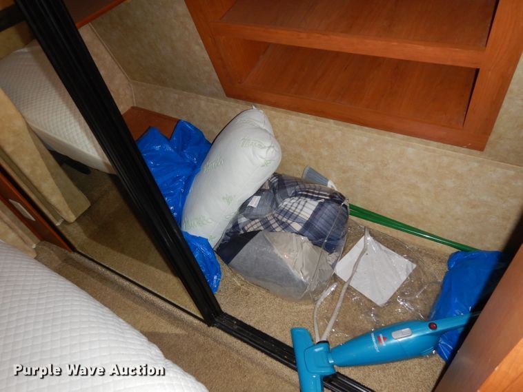 image for item HN9358 2008 Forest River Sandpiper  camper