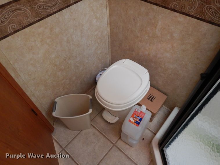 image for item HN9358 2008 Forest River Sandpiper  camper