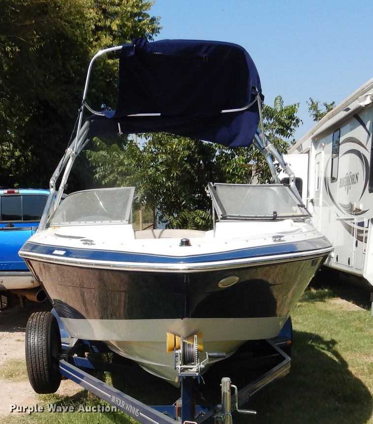 image for item HO9174 2005 Four Winns Horizon 190  boat