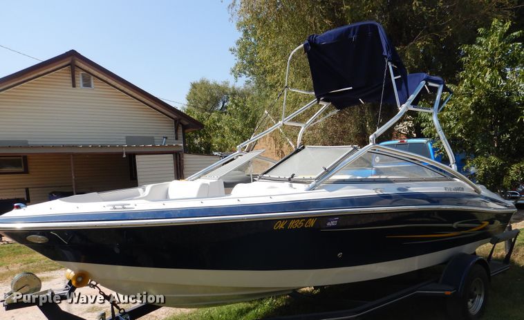 image for item HO9174 2005 Four Winns Horizon 190  boat